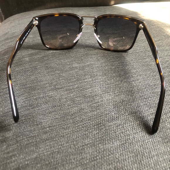 Prada Sunglasses - Picture 4 of 8